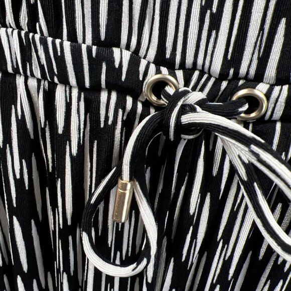 Chico's Monochrome Sleeveless Jumpsuit - Picture 4 of 7